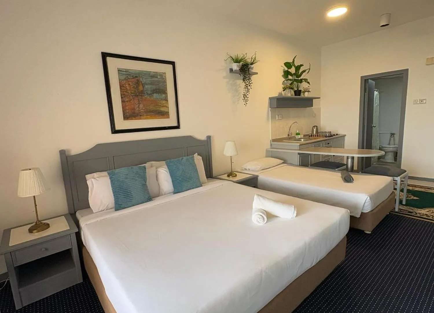 17 Jazz Sweet Beachfront Resort contacts